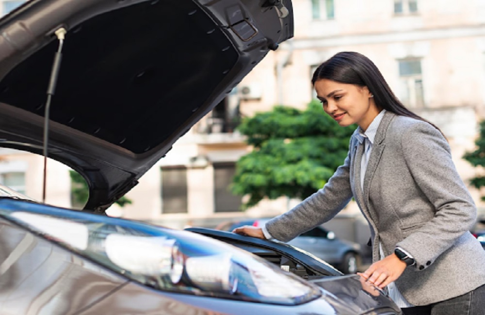 what does auto insurance cover