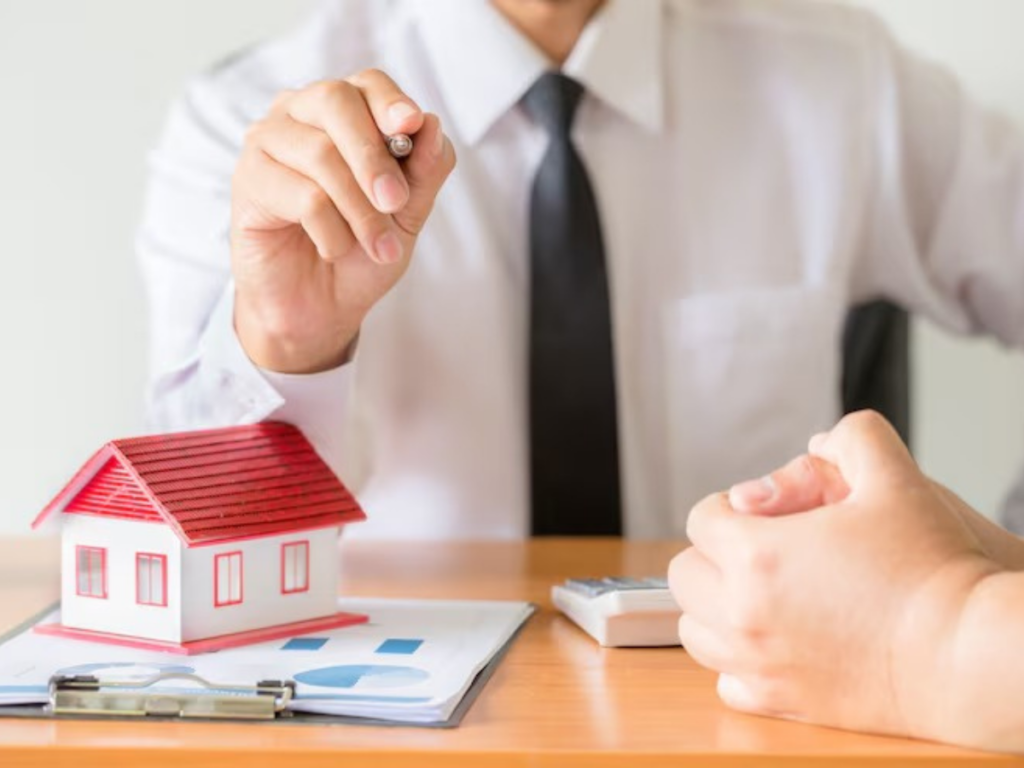 what does home insurance cover